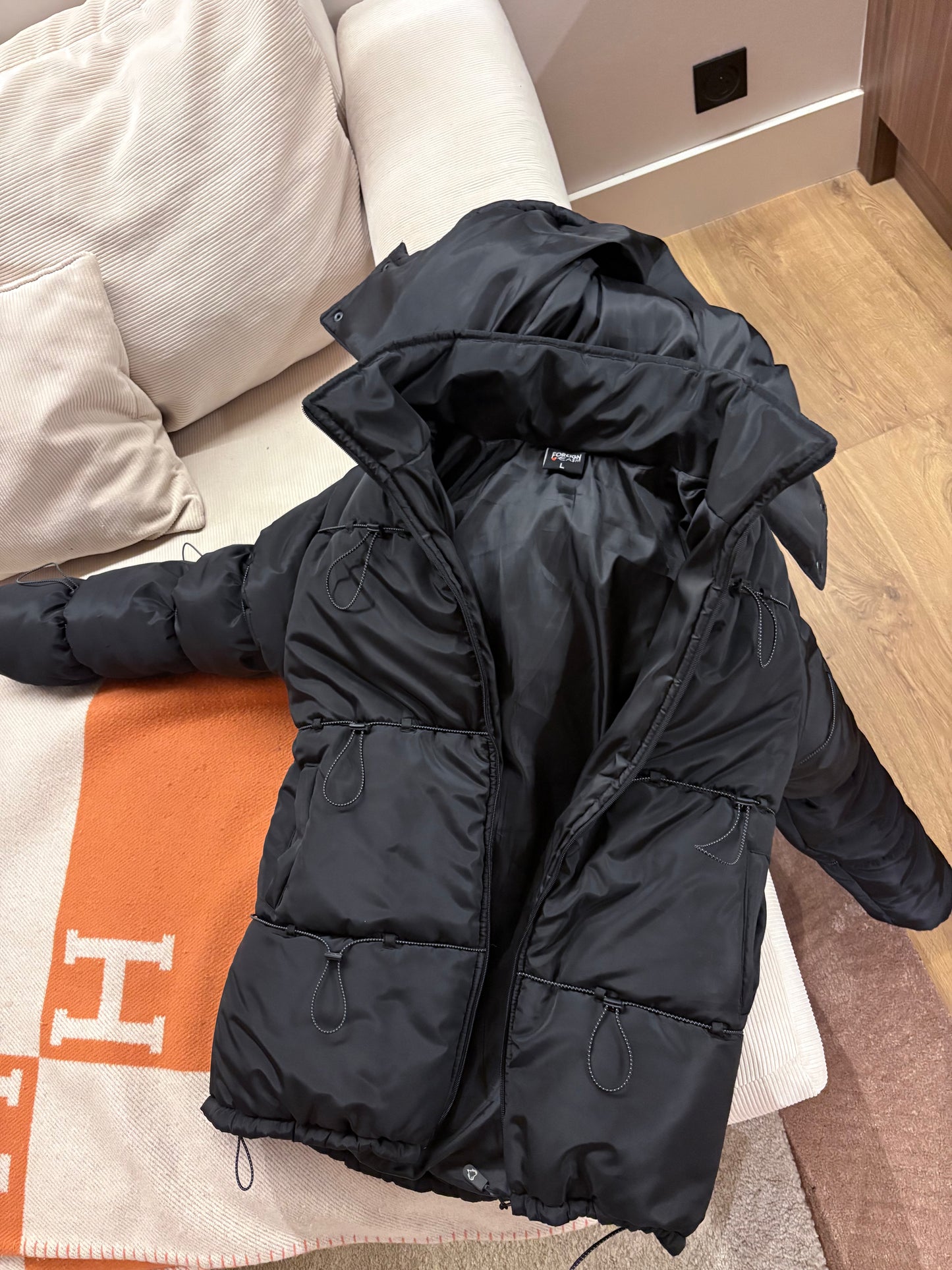 $TRINGS ATTATCHED PUFFER